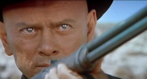 Yul Brynner's chilling and mechanical performance in 'Westworld' is key to the film's effectiveness.